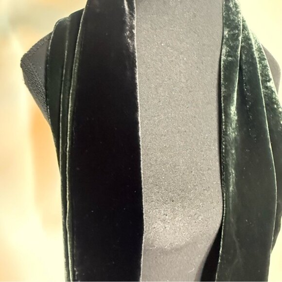 DANIER Black Velvet Scarf Dark Emerald Green Silk Shawl - Picture 6 of 9
